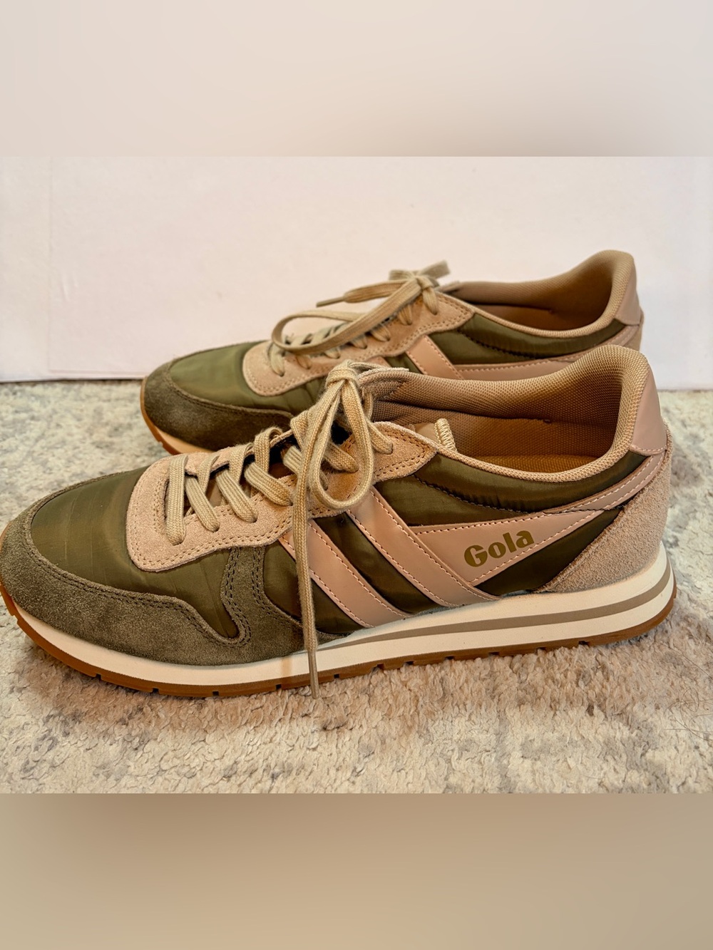 Gola Classics Women’s Daytona Chute Sneakers Olive Blush Suede Leather 9.5